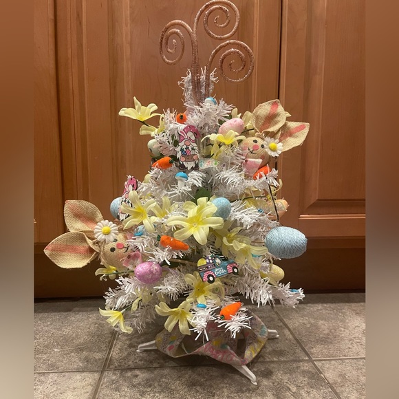 Easter Table Top Decoration Tree - Picture 1 of 6